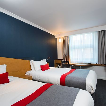 Holiday Inn Express Peterborough By Ihg Dış mekan fotoğraf