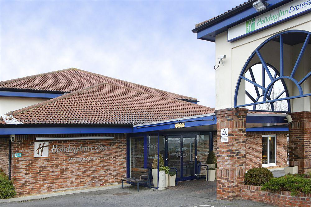 Holiday Inn Express Peterborough By Ihg Dış mekan fotoğraf
