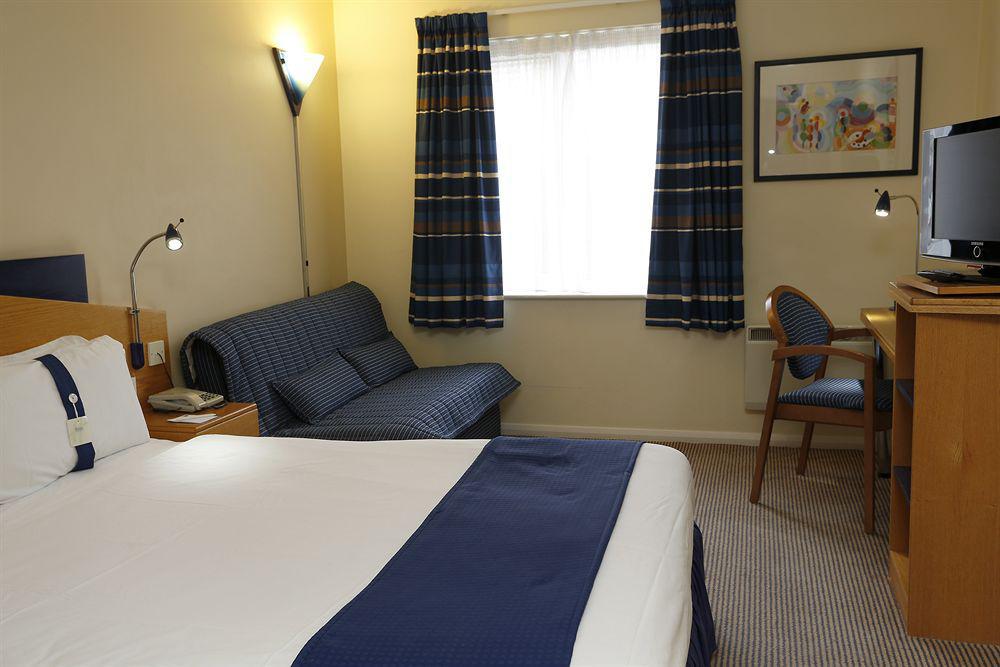 Holiday Inn Express Peterborough, An Ihg Hotel Dış mekan fotoğraf
