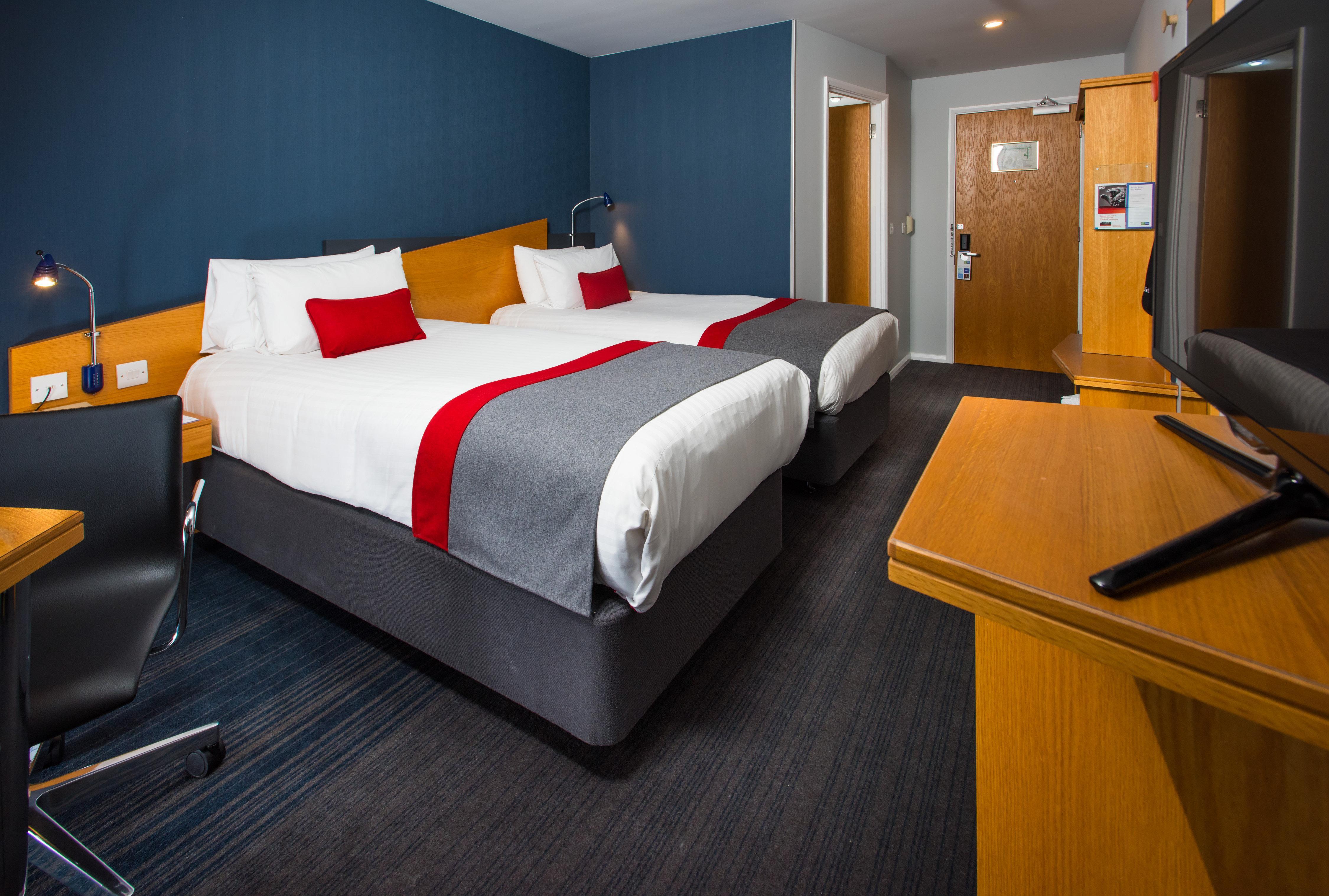 Holiday Inn Express Peterborough By Ihg Dış mekan fotoğraf