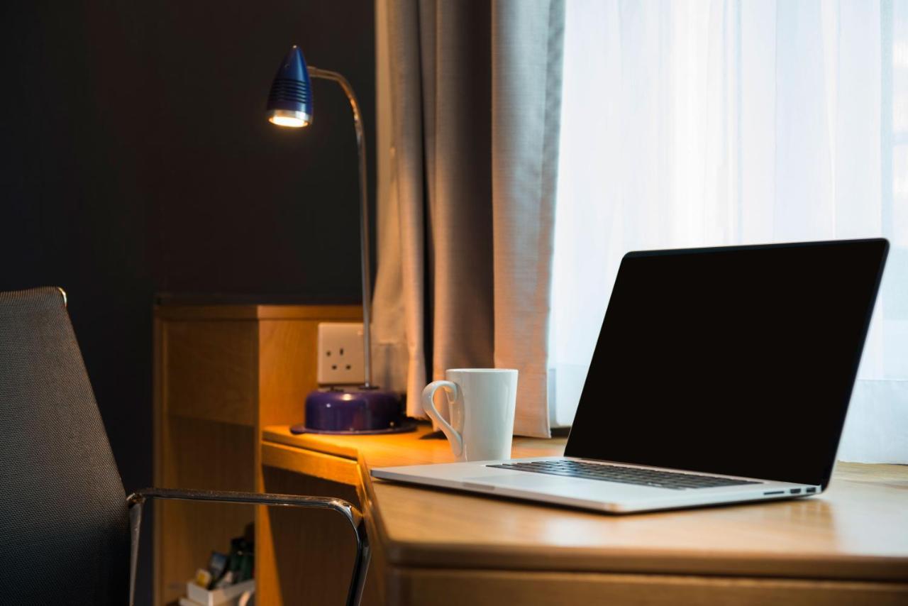 Holiday Inn Express Peterborough By Ihg Dış mekan fotoğraf