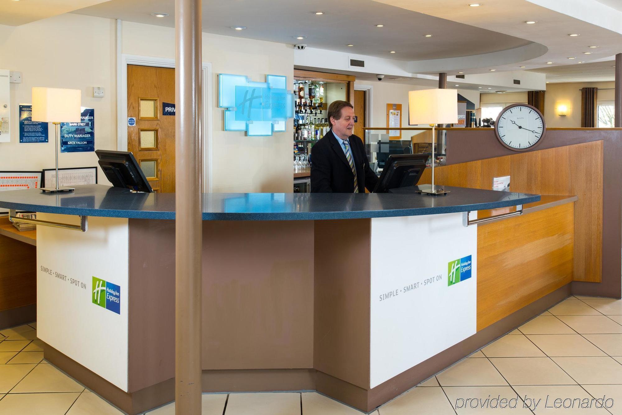 Holiday Inn Express Peterborough By Ihg Dış mekan fotoğraf